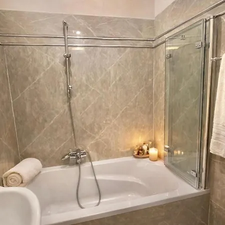 2br-2ba - 4 Min Palais & - *